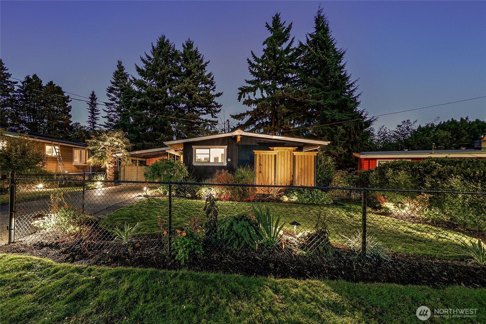 Property Photo:  11414  34th Avenue SW  WA 98146