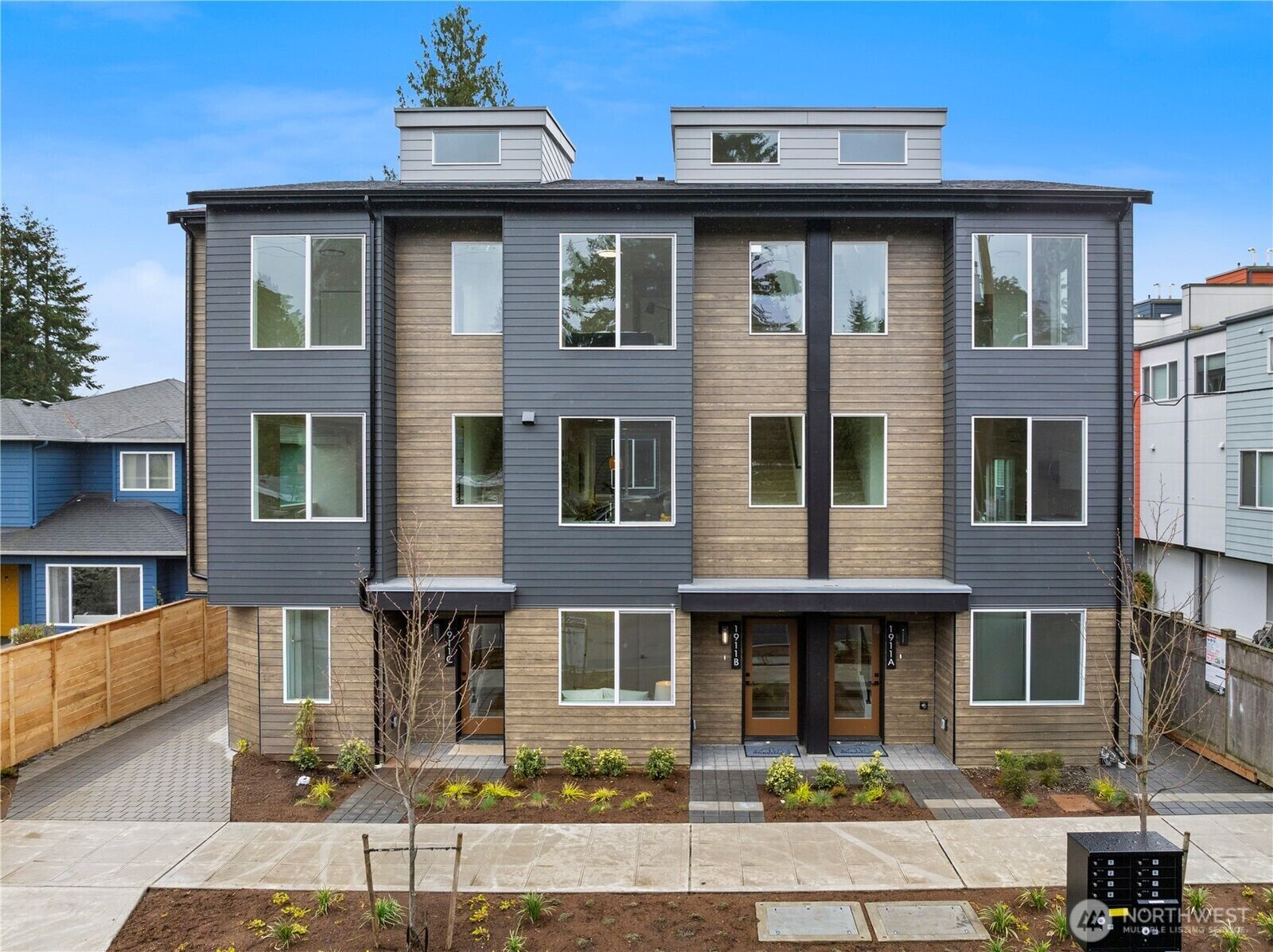 Property Photo:  1913 A N 120th Street  WA 98133 