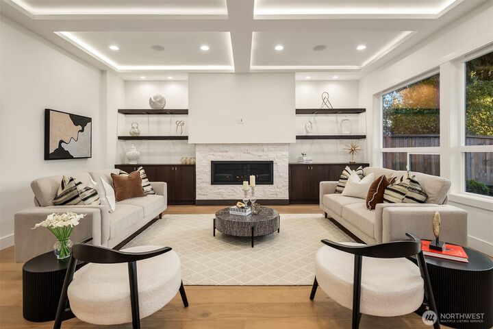 Property Photo:  3739  139th Avenue SE  WA 98006 