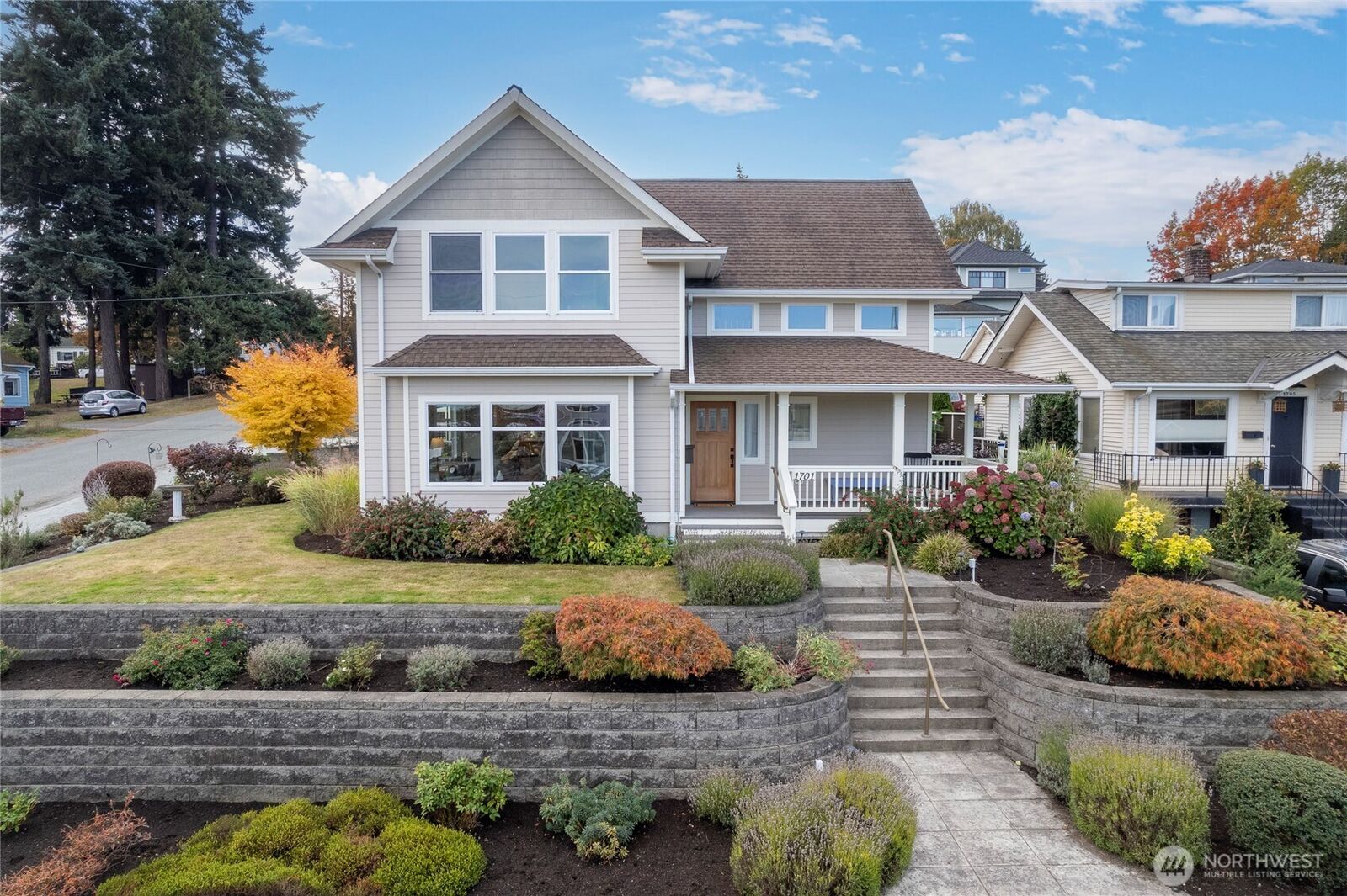 Property Photo:  1701  7th Street  WA 98221 