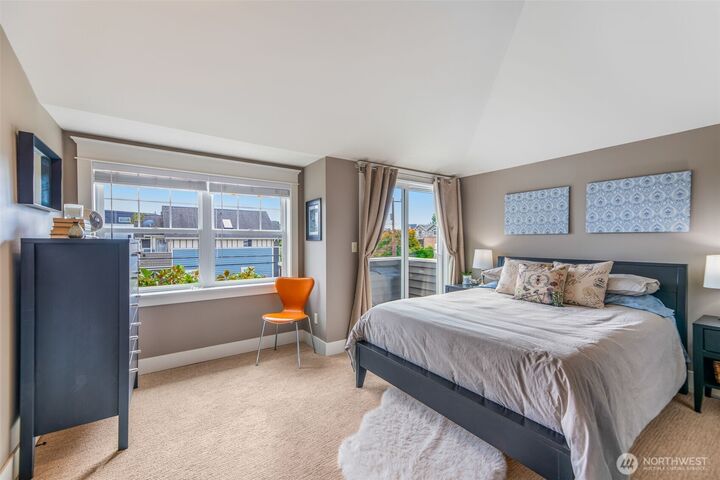 Property Photo:  616 N 45th Street A  WA 98103