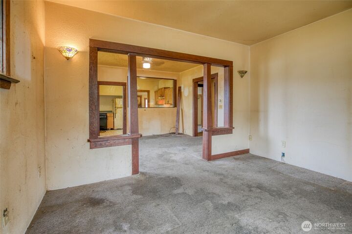 Property Photo:  704  Lincoln Street  WA 98550