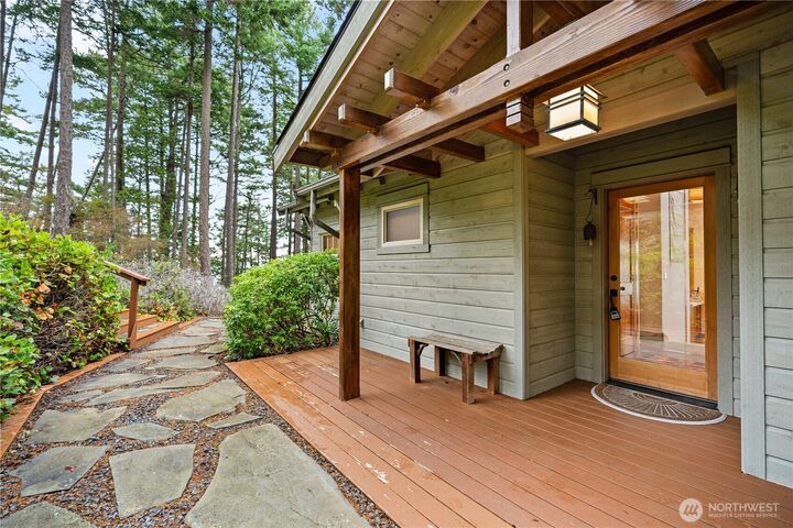 Property Photo:  976  San Juan Drive  WA 98250