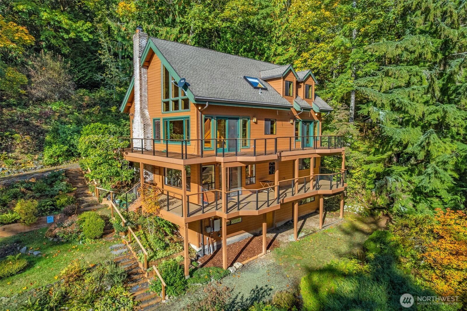 Property Photo:  28806 SE 61st  WA 98027