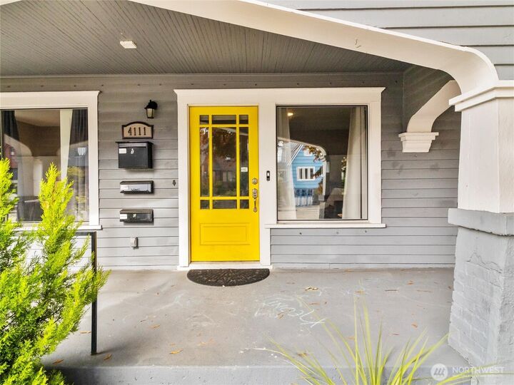 Property Photo:  4111  6th Avenue A,B,C  WA 98406