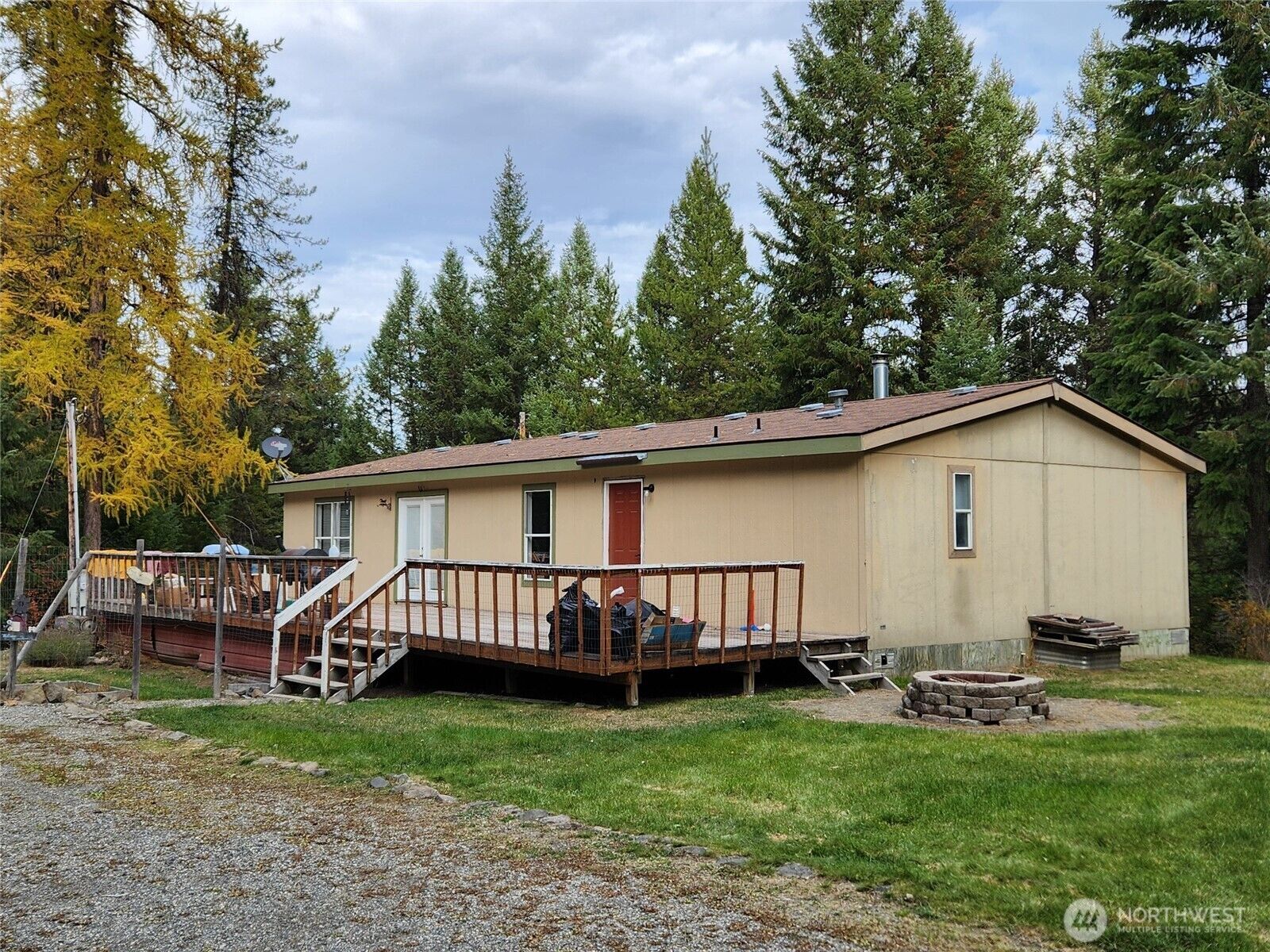 Property Photo:  30822 E Highway 20  WA 99166