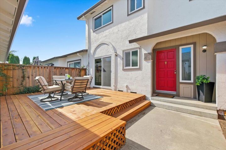 Property Photo:  1007 Bryant Way B  CA 94087 