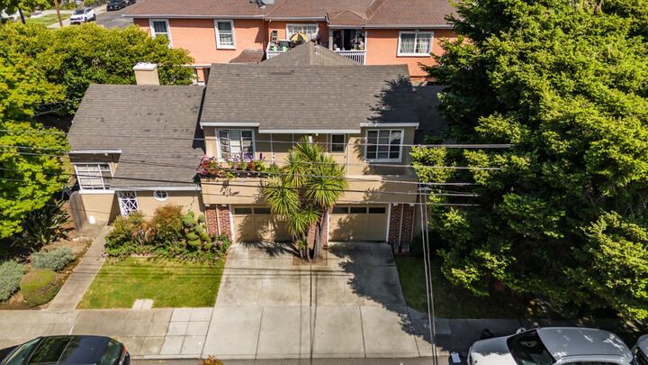 Property Photo:  305 Catalpa Street  CA 94401