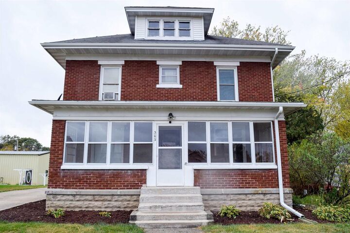 Property Photo:  303 South Park Street  WI 53502