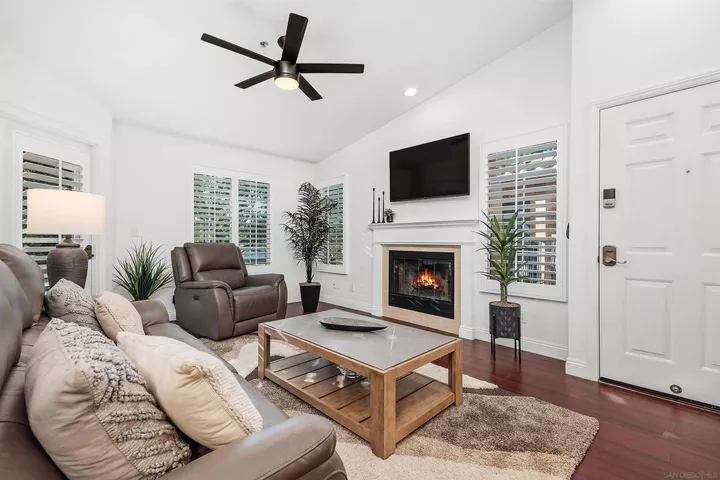 Property Photo:  18752 Caminito Cantilena 166  CA 92128