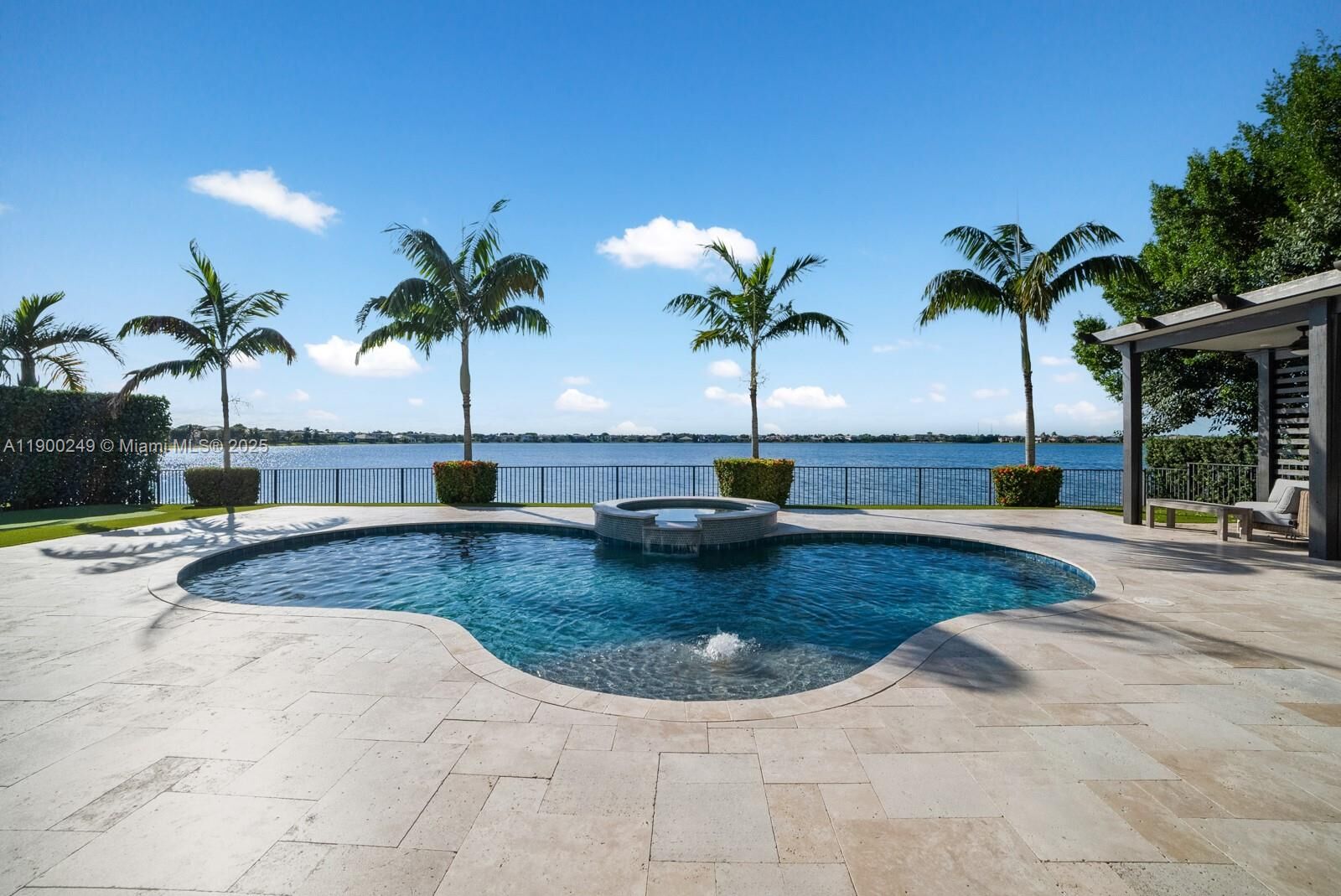 Property Photo:  8445 E Watercrest Cir E  FL 33076