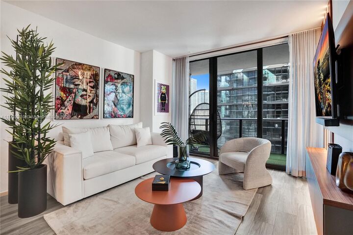 Property Photo:  801 S Miami Ave 2107  FL 33130 