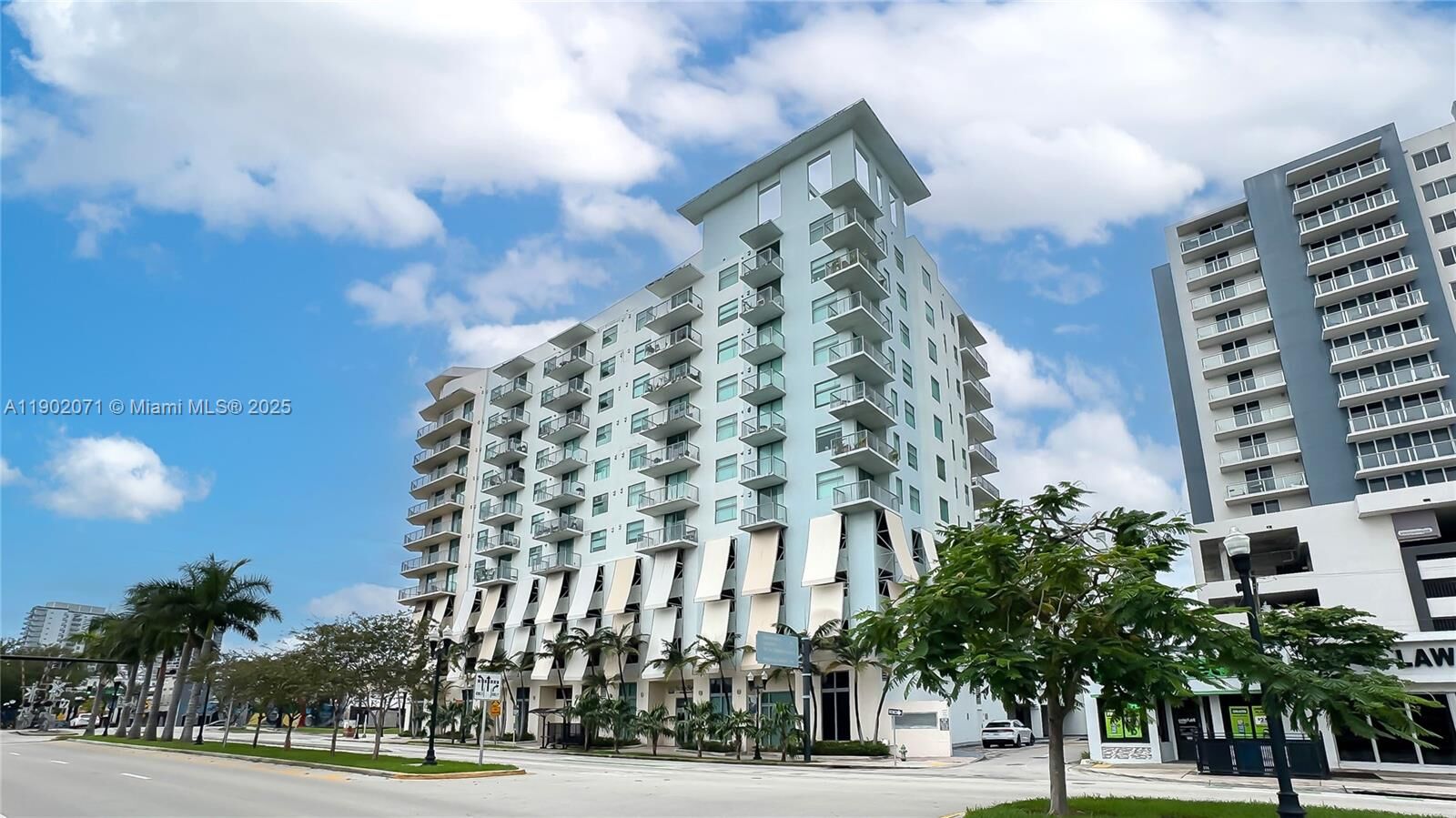 Property Photo:  140 S Dixie Hwy 827  FL 33020