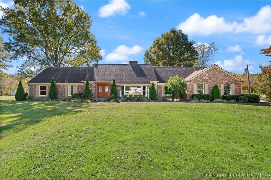 Property Photo:  512 W Water Street  IN 47106