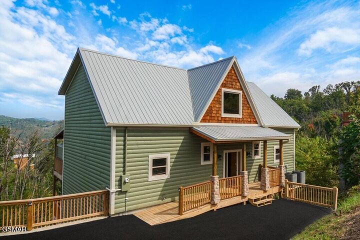 605 Wiley Oakley Drive  Gatlinburg TN 37738 photo