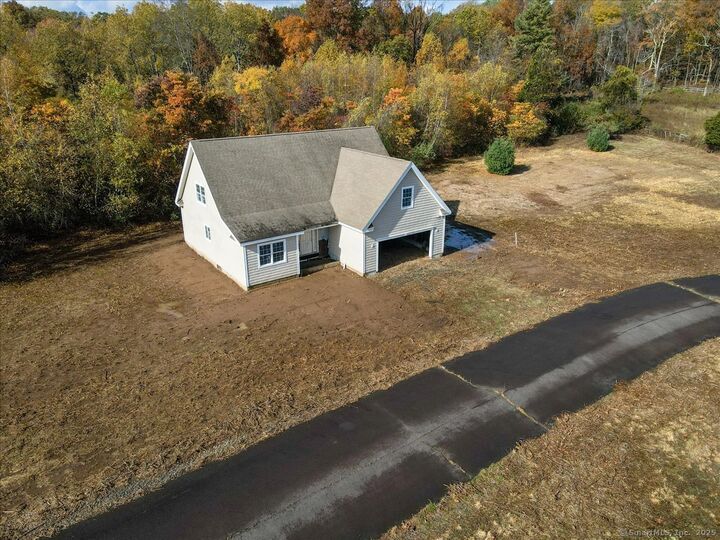 Property Photo:  215 Chamberlain Hill Road  CT 06441
