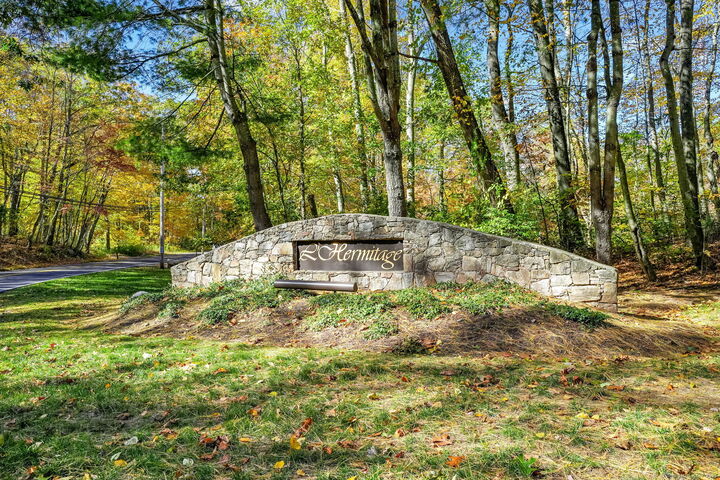 Property Photo:  19 L Hermitage Drive 19  CT 06484 