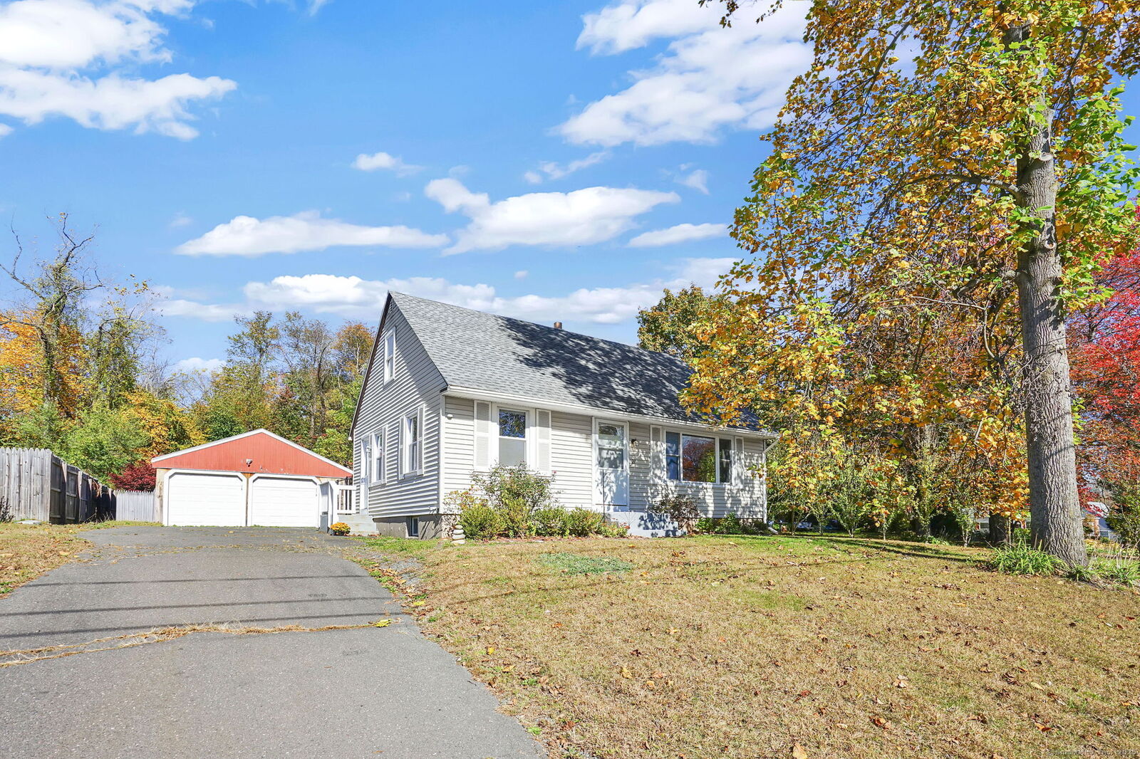 Property Photo: 21 King Court CT 06082