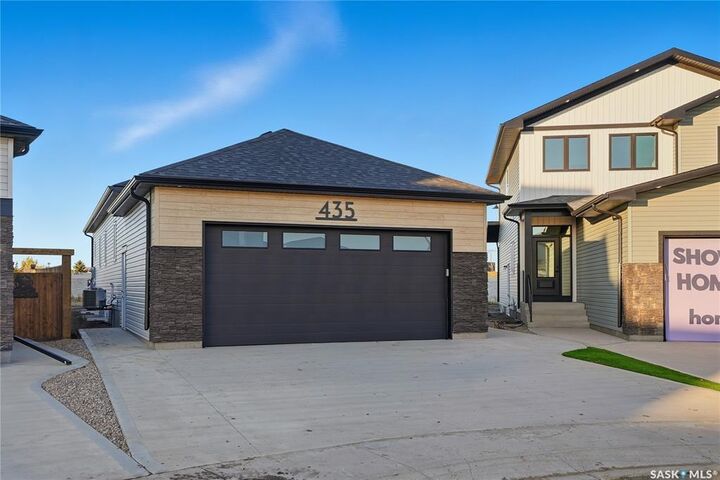 Property Photo:  435 Doran Crescent  SK S7V 1W2
