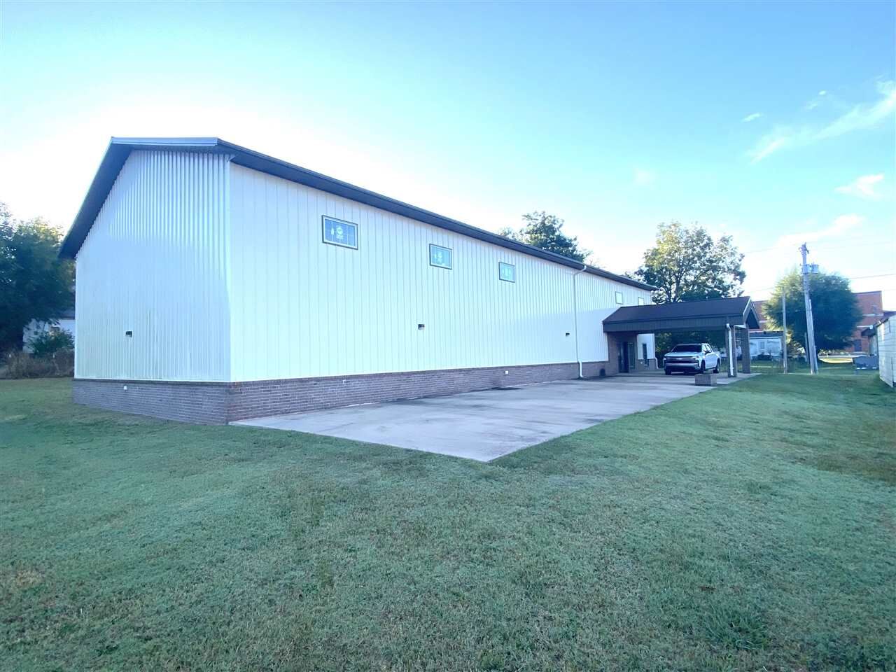 Property Photo:  205 Baty  OK 73063