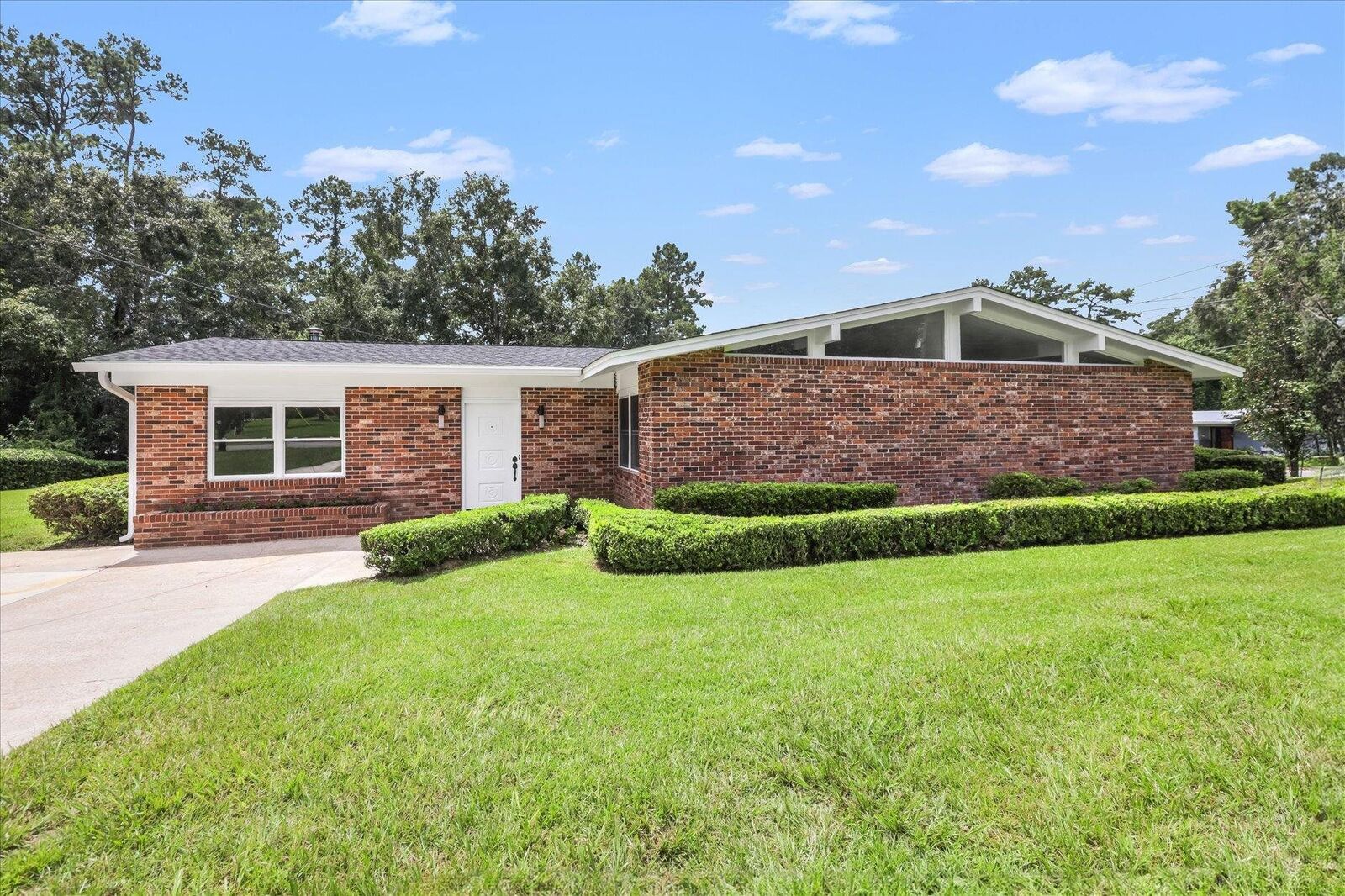 Property Photo:  2401 Jim Lee Road  FL 32301 