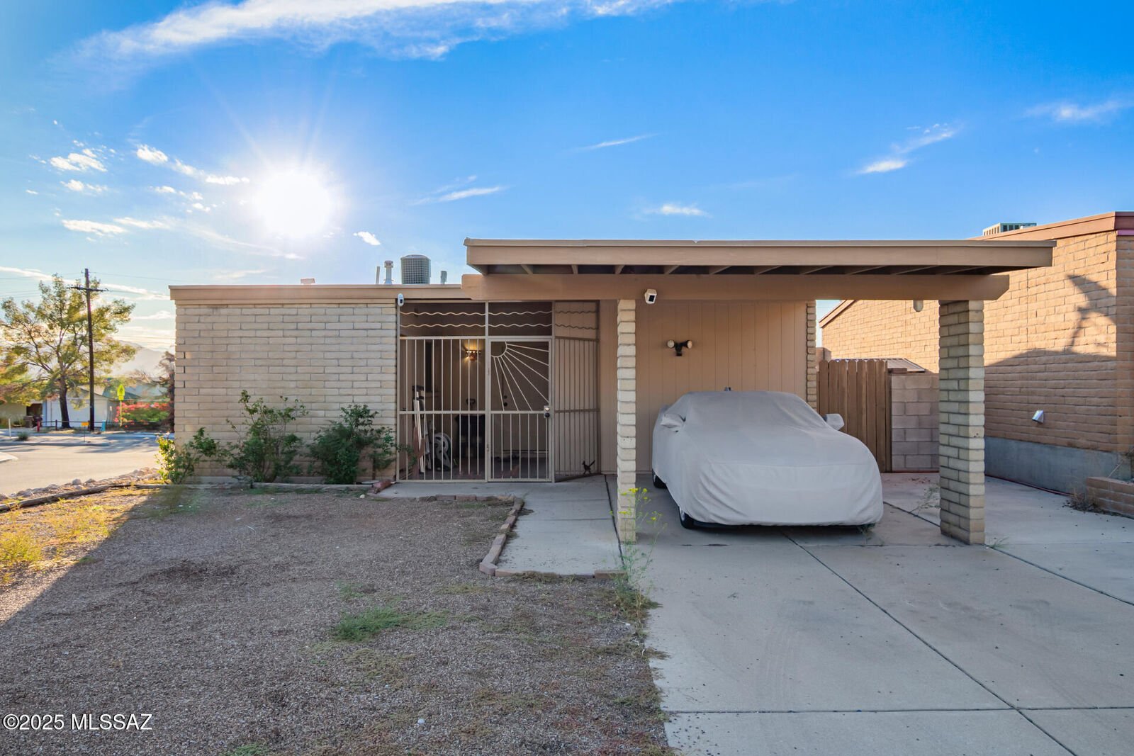 Property Photo:  7003 N Starview Drive  AZ 85741 
