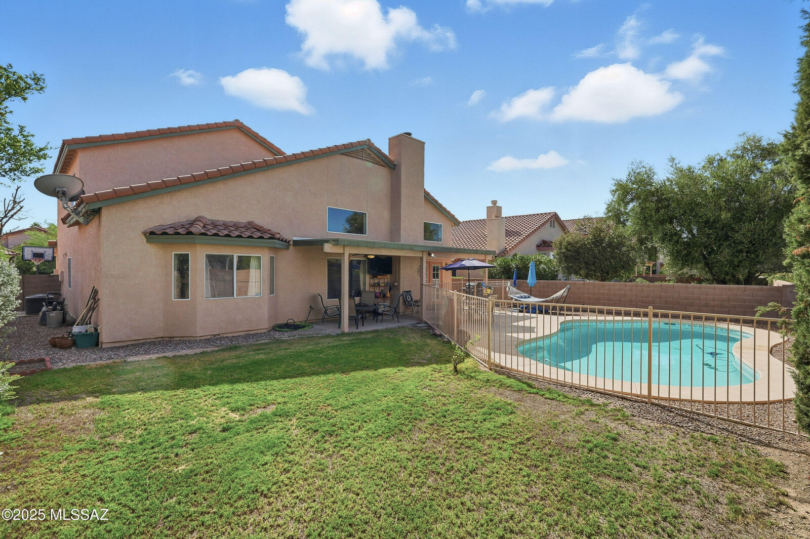 Property Photo:  8161 E Slate Ridge Drive  AZ 85715 