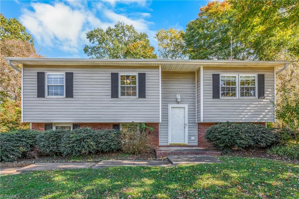 Property Photo: 5302 Crown Point Drive NC 27050