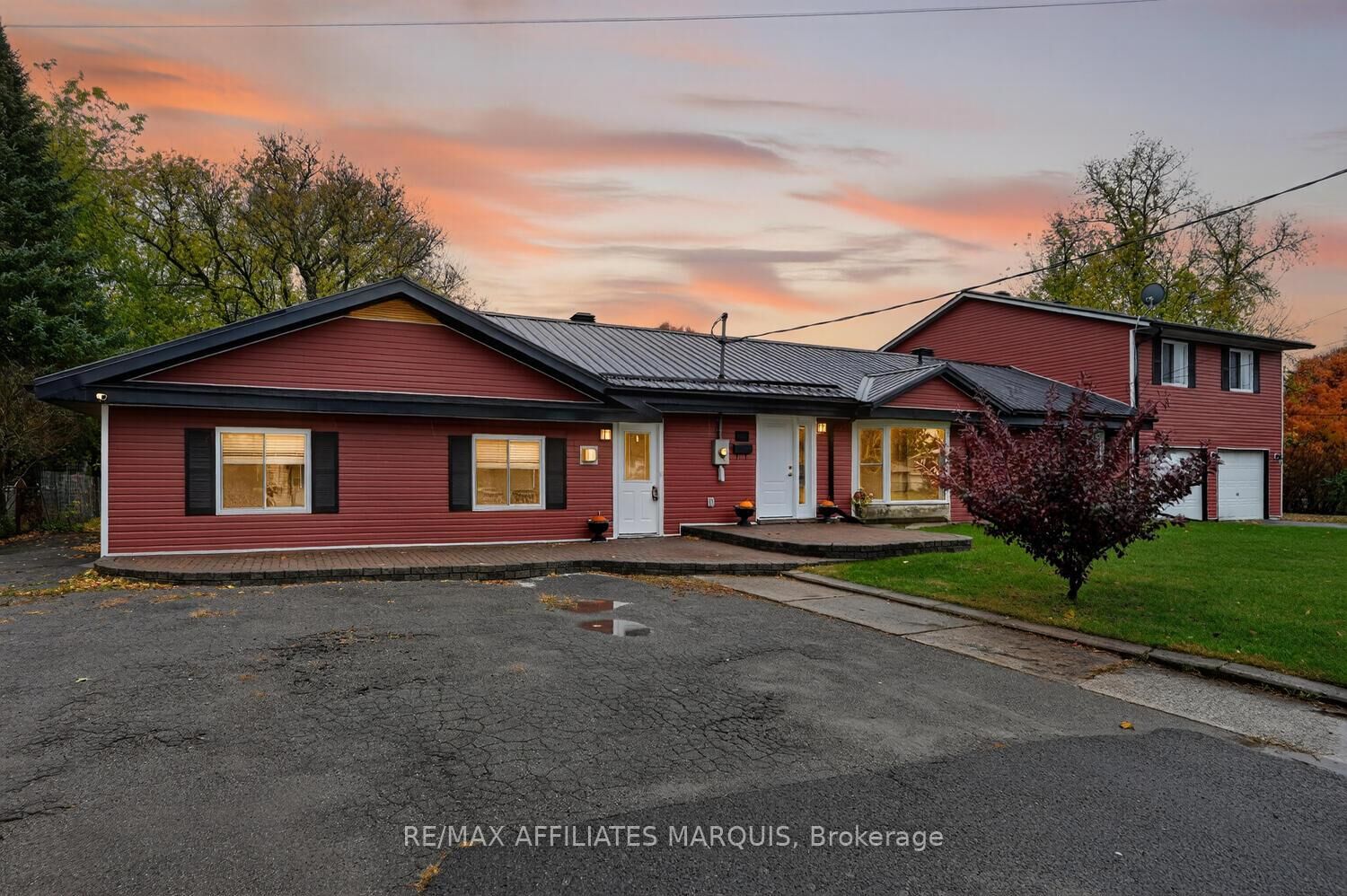 Photo de la propriété: 65 First Street ON K7A 3E8