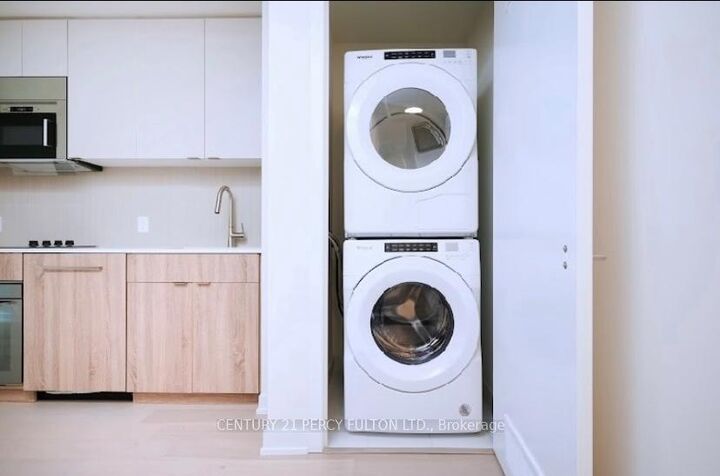 Photo de la propriété:  840 St Clair Avenue W 605  ON M6C 1C1 