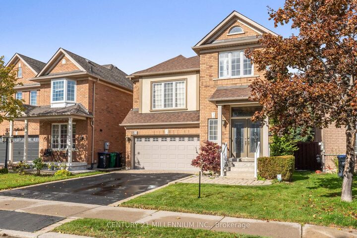 Property Photo:  23 Upper Highlands Drive  ON L6Z 4W1