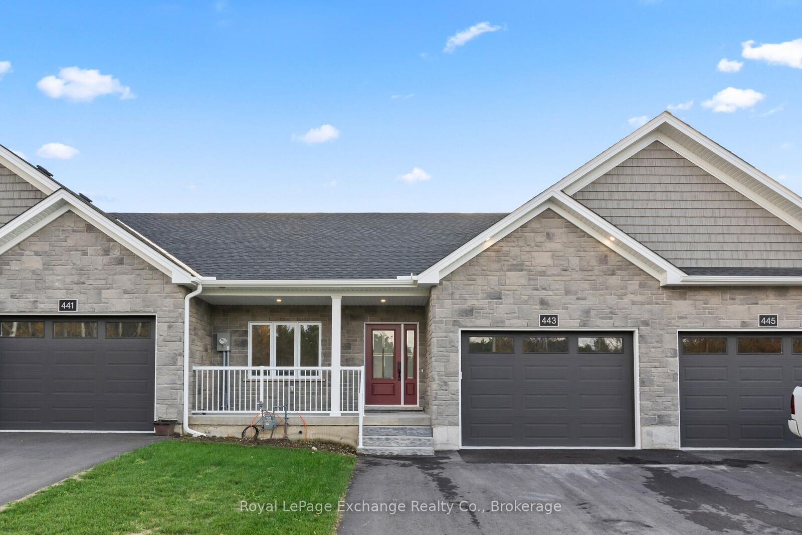 Property Photo:  443 Park St N/A W  ON N0G 1R0 