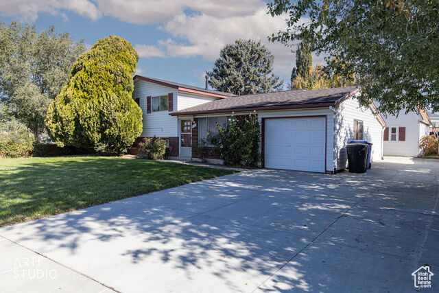 Property Photo:  1481 S Melanie Ln  UT 84075