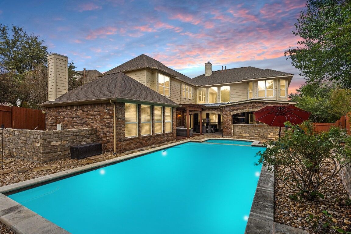 Property Photo:  7109 Via Correto Drive  TX 78749