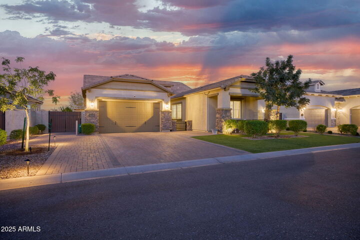 Property Photo: 1127 N Quinn Street AZ 85205