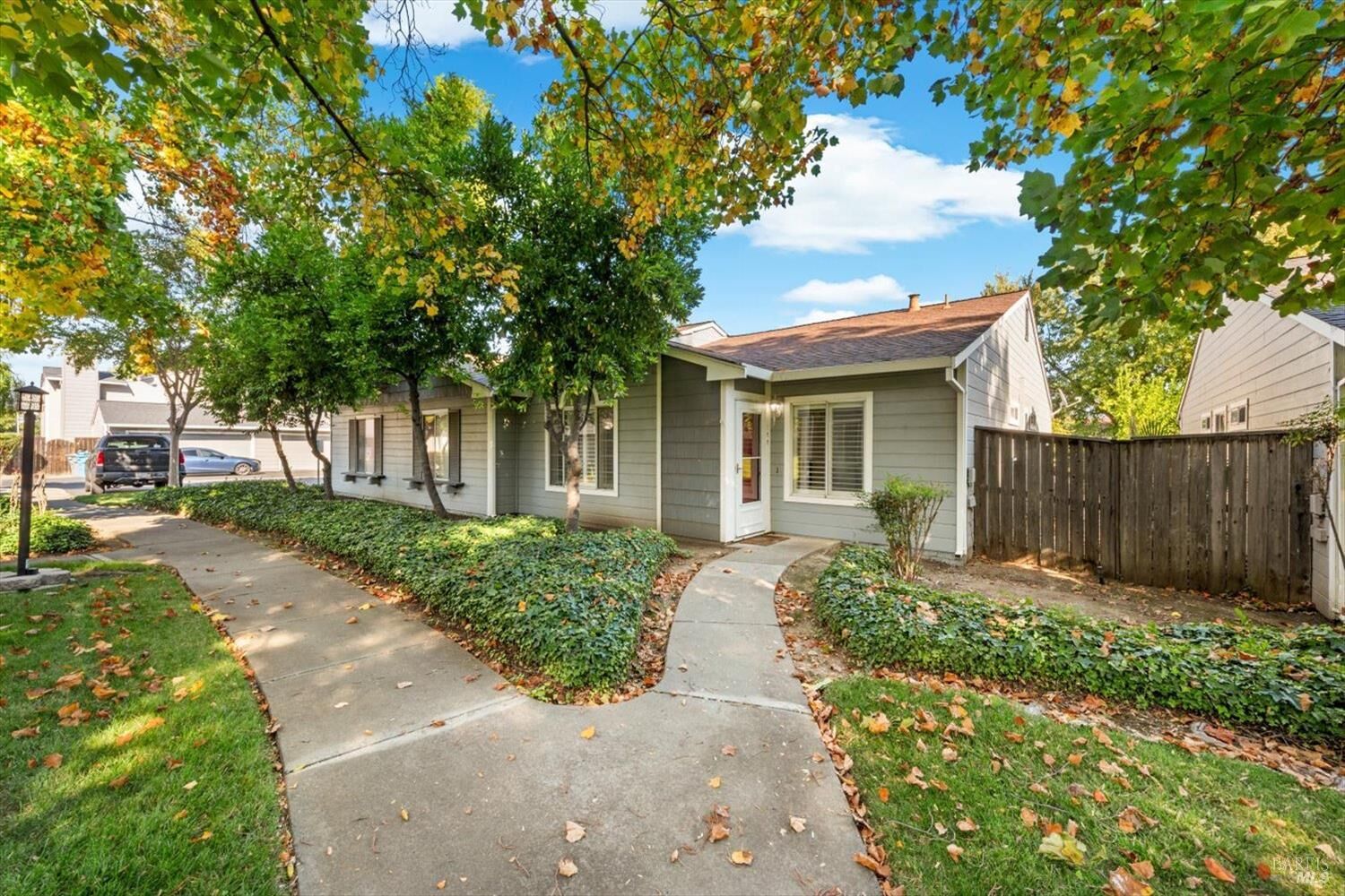 Property Photo: 122 Village Court CA 95687