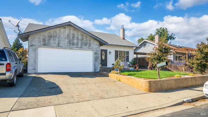 571 Greenwood Drive  Vacaville CA 95687 photo