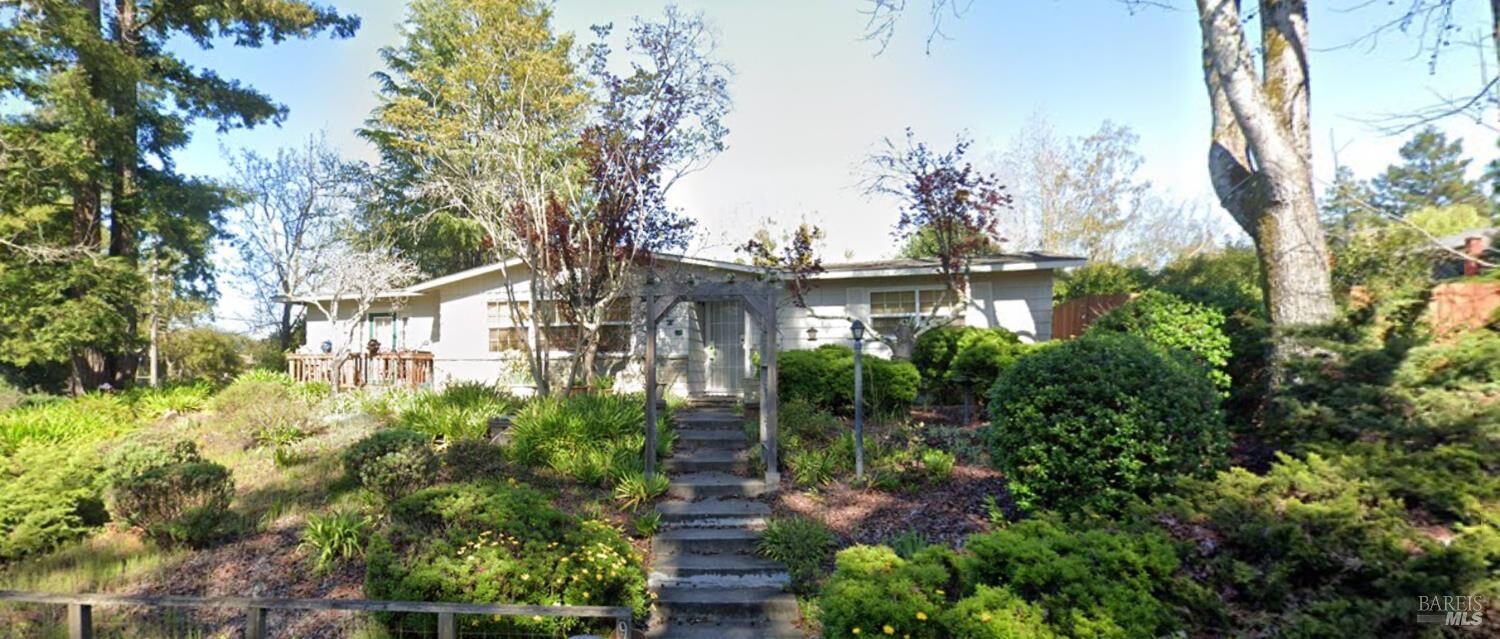 Property Photo:  975 Dorthel Street  CA 95472 