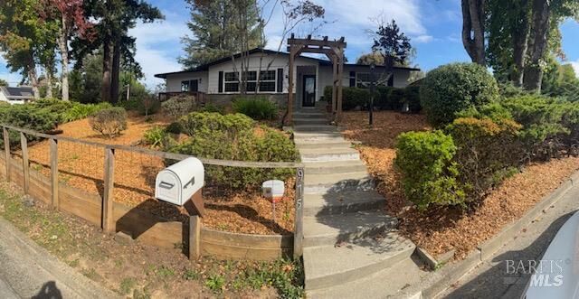Property Photo:  975 Dorthel Street  CA 95472