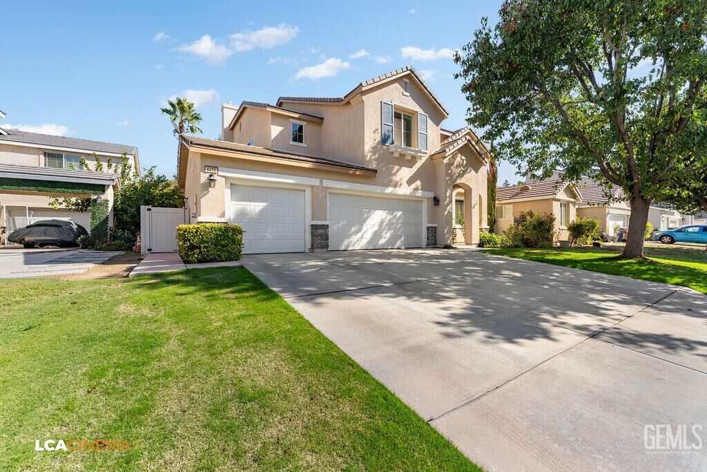 Property Photo: 4200 Windy Walk Court CA 93311