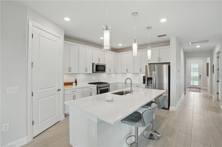 Property Photo:  1870 Amador Ct  FL 34120 