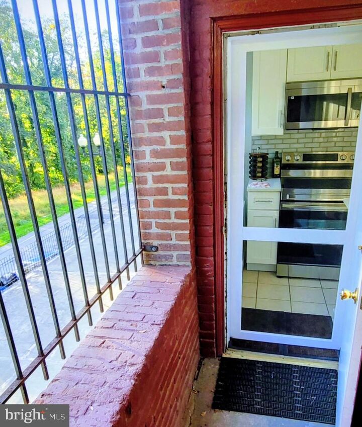 Property Photo:  6138 Wayne Avenue 2  PA 19144 