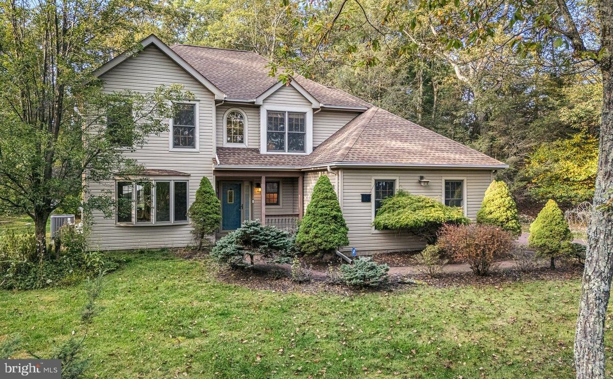 Property Photo: 3245 Mountain View Drive PA 18372