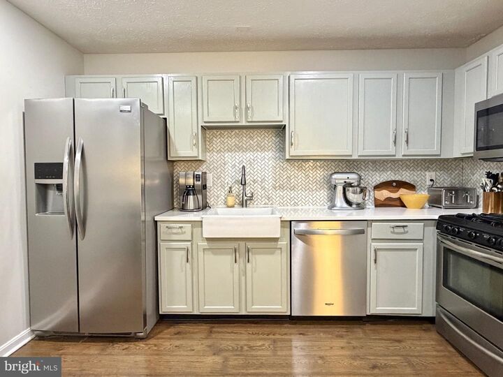 Property Photo:  30 Ironstone Court H  MD 21403 