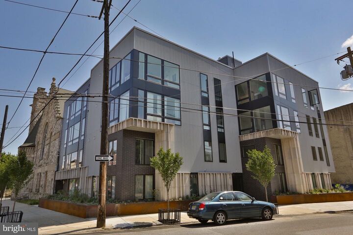 Property Photo:  2431 Frankford Avenue 35 16  PA 19125