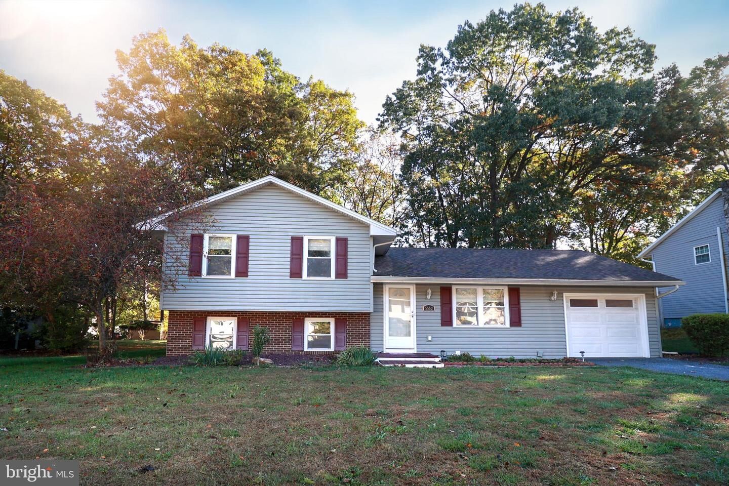 Property Photo:  5553 Edsel Street  PA 17109