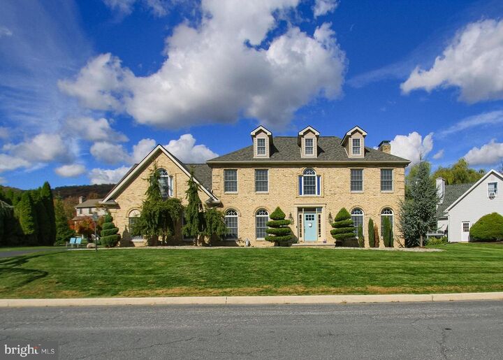 2302 Scarsborough Drive  Harrisburg PA 17112 photo