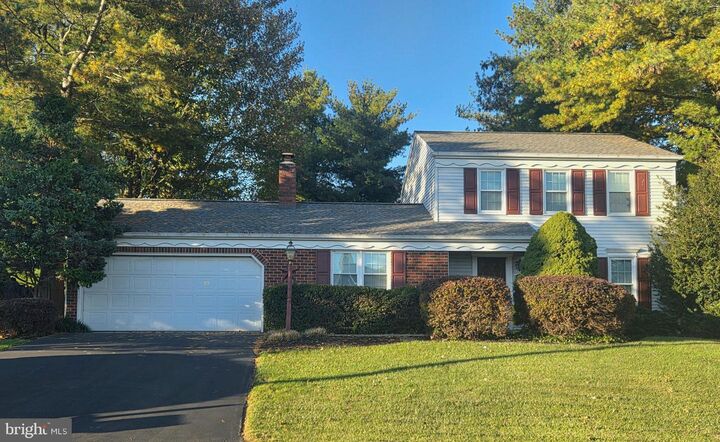 6 Leesburge Drive  Willow Street PA 17584 photo