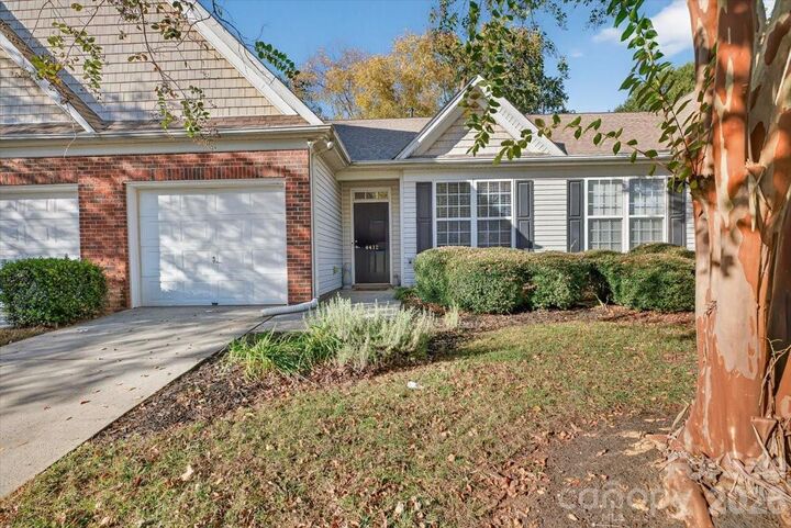 Property Photo: 4412 Glenlea Commons Drive NC 28216