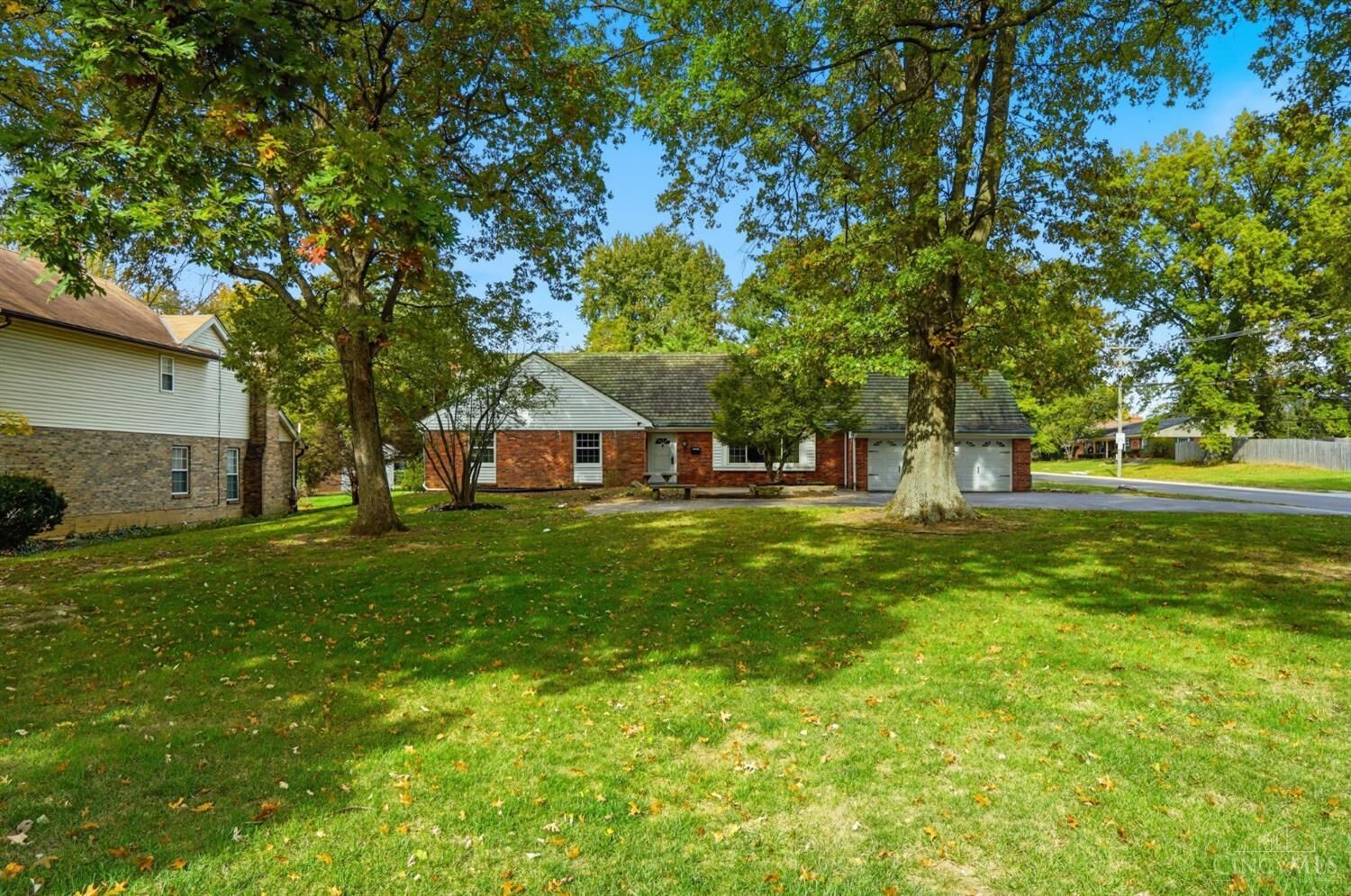 Property Photo:  1072 W Galbraith Road  OH 45231 